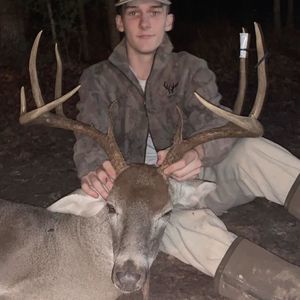 Meet your Posher, Derrick